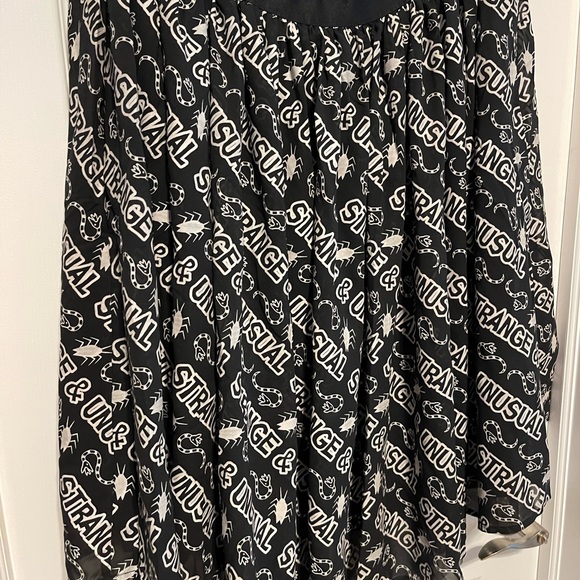 Beetlejuice Unique Vintage Strange & Unusual Glow In The Dark Skirt 2X - Picture 5 of 11